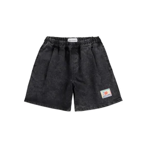 Smiling black denim bermuda shorts